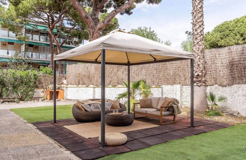 Gava Apartment | Catalan Villa, private pool&garden close to beach