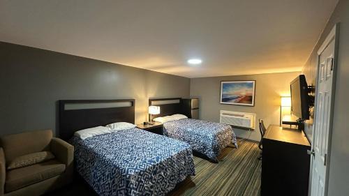 Wayne Hotel | Catalina Airport Motel