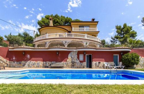 Torrelles de Llobregat Villa | Catalunya Casas Spacious, Sublime Villa just 15km to Barcelona!