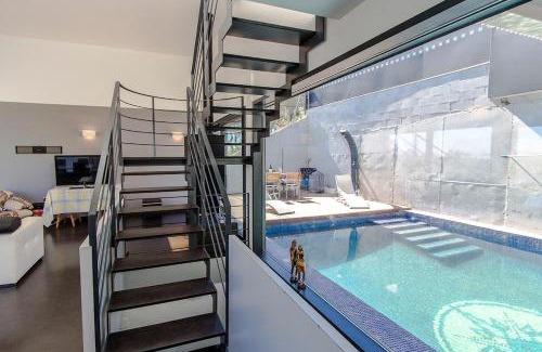 Costa Cunit Villa | Catalunya Casas Modern Hilltop Haven with private pool 7km to beach