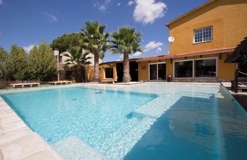 Rubi Villa | Catalunya Casas Relax and Recharge - only 34km from Barcelona!
