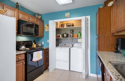 Deep Hole House | Catch of the Day on Chincoteague Island!