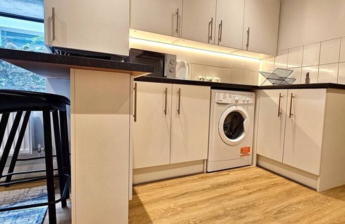 Cathays Apartment | Cathays Apartments No.3 by Switchback Stays