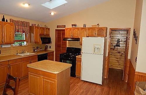 Delancey House | Catskill Mountains, NYC Reservoir nearby, close to Delaware County Fair