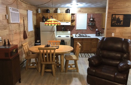 Wellington Cottage | Cave Run Lake, Kentucky, Red River, Morehead Kentucky, Menifee County Kentucky,