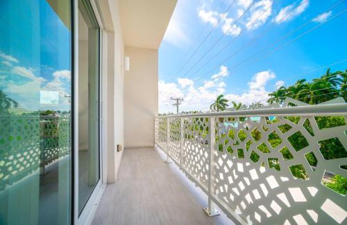 Seven Mile Beach Apartment | Cayman Luxury Rentals at The Grove