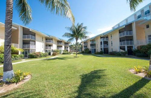 Seven Mile Beach House | Cayman Reef Resort #6