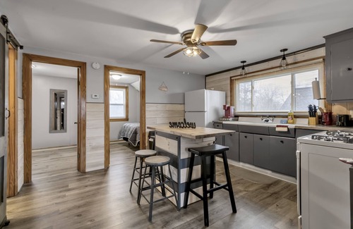 Cheektowaga Apartment | Cayuga Creek Space