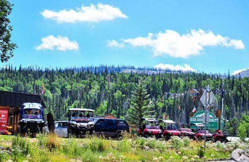 Brian Head Apartment | Cedar Breaks one bedroom · Brian Head Ski Retreat! One Bedroom Suite.