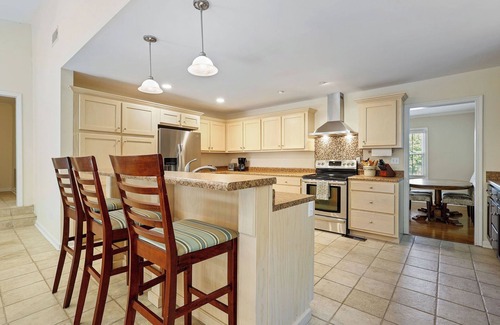 Guntersville House | Cedar Cottage at Lake Guntersville nLocated a block from boat launch and park