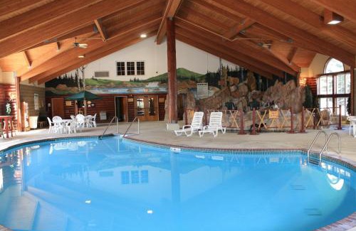 Rothschild Hotel | Cedar Creek Hotel Wausau - Rothschild