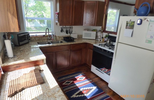 Rolla House | Cedar Haven Rolla - Relax in comfort close to downtown!