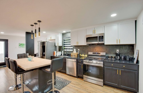 Cedar Hill House | Cedar Hill Home w/Fenced Patio, Grill & Foosball!