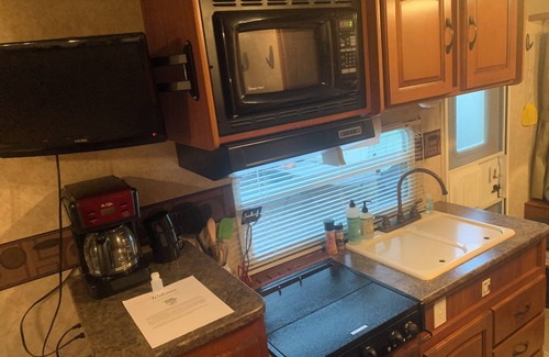 Milford House | Cedar Hills Camping Paradise located in charming Mount Olivet KY Sleeps up to 12