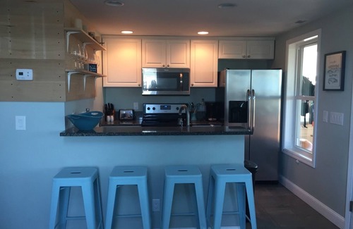 Cedar Island Cottage | Cedar Island cottage, short walk to beach