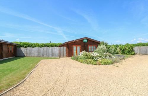 Castle Bytham House | Cedar Lodge