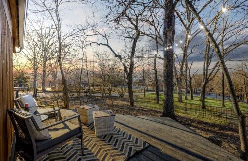 Sunrise Beach House | Cedar Nest - Experience Ozark Magic in Sunrise Beach