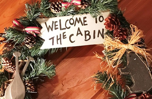 Sugar Tree Cabin | Cedar Retreat Cabin at Sugar Tree on the Tennessee River