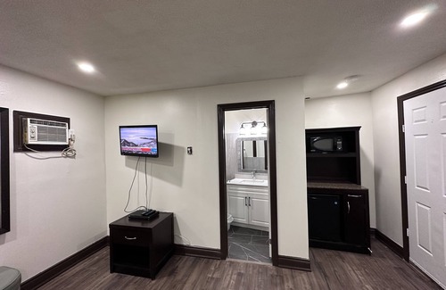Georgetown Hotel | Cedar Springs Motel