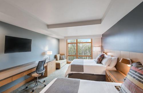SeaTac Hotel | Cedarbrook Lodge