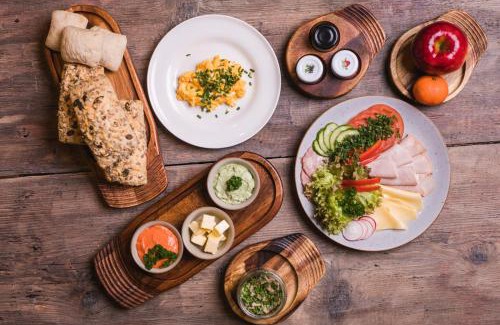 Cedry Wielkie Bed & Breakfast | Cedrowy Dworek