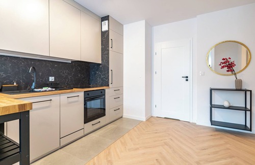 Katowice Apartment | Ceglana Modena Park Apartment