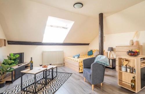Sarrebourg Apartment | Celestial - GOLDEN TREE - WIFI - 20min St-Croix & Center Parcs