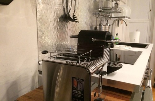 Parma City Centre Apartment | Center, air conditioned, renovated with transit and parking
