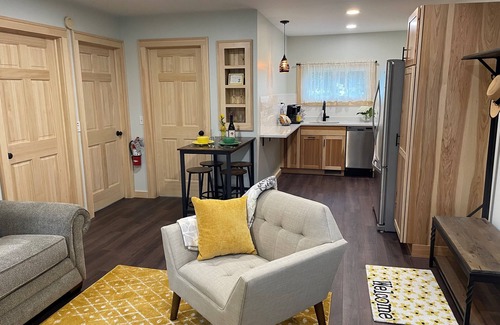 Oneonta Apartment | Center City Suite