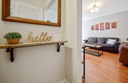 Apex House | Center St Retreat - 1 Block from Downtown!