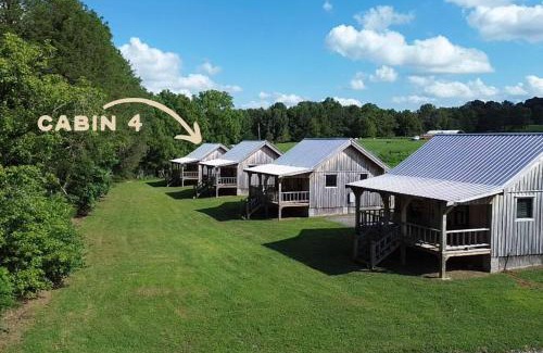 Smithville House | CenterHillLakeCouplesRelaxingCreeksideTinyCabin 4