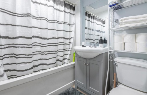 Highland Park Apartment | CenterStreet-Cozy 1bedroomSuite