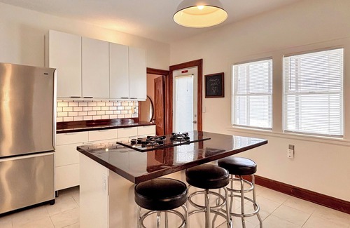 Northeast Minneapolis Arts District House | Central 2 Bedroom 1 Bath in the Heart of the Desirable Northeast Art District