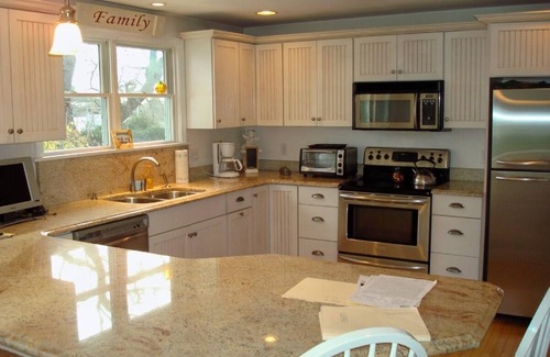 Bonnet Shores House | Central Air & Piped-in Music Luxury Beach House ! Bonnet Shores, Narragansett