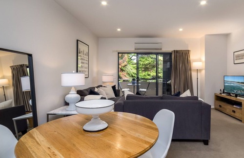 Capital Hill Apartment | Central Apartment, Opposite Parliament House