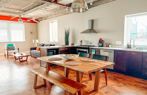 Downtown Greensboro Apartment | Central Apt: Xbox S, Walk to Tanger & Coffee Shop + Amenities