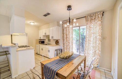 North Austin Civic Association Apartment | Central Austin Oasis-Live it up in Austin!