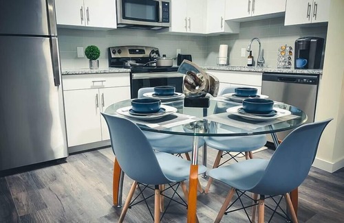 Middlesex Apartment | Central by Marriott & RWJHosp I 1BD | WiFi | Pkng