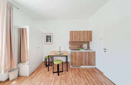 Wiener Neustadt Apartment | Central City Suite - 01