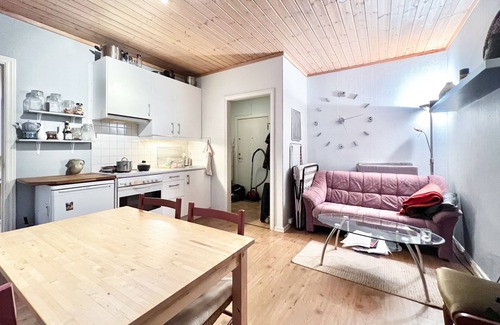 Toyen Apartment | * CENTRAl * COZY * KiNG BED *