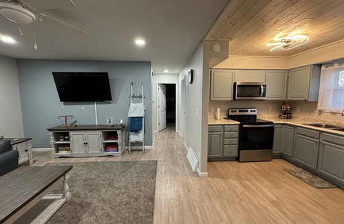 St. Helen Cottage | Central Dispatch Cottage near Lake, and ORV Trails with Garage
