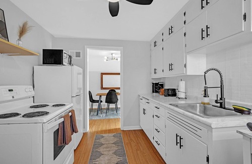 Mankato House | ~Central Haven~Stylish ~Warm~ Charm ~ MSUn