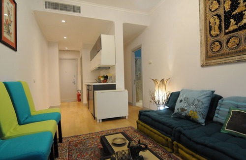Testaccio Apartment | Central in Trastevere, modern, elegant, renovated, 2 lifts, free wi-fi