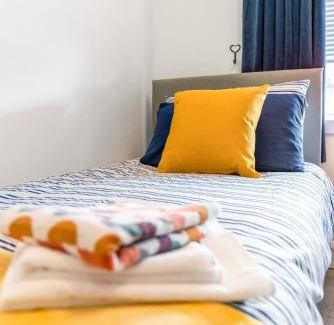 Kirkintilloch Apartment | Central Kirkintilloch 2 Bed App