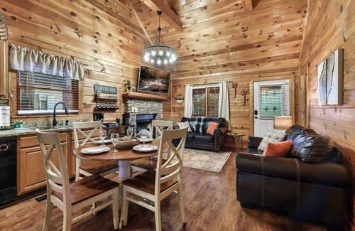 Pigeon Forge Cabin | Central Location! 1 Mile To Pkwy, Hot Tub, Game Rm!