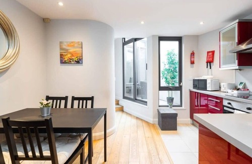 Portobello House | Central Location 2 Bedroom 2 Bathroom Fast WIFI