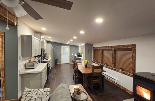 Westmoreland House | Central location. 5min from exit 32 NYS Thruway. 10min from Turning stone