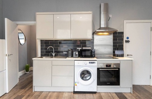 Bristol City Centre Apartment | Central Location*Contractors*Long Stay Discounts