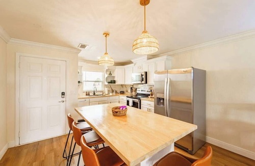 Harbour Heights House | Central Location Nearby I-75, Downtown & Airport
