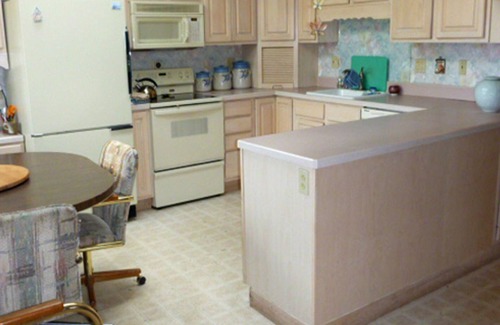 Lewistown House | Central location. Your Home Away from Home